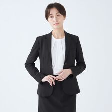 スーツセレクト(SUIT SELECT)の洗える2釦ジャケット 2WAYストレッチ素材 ブラック 黒無地  ウォッシャブル