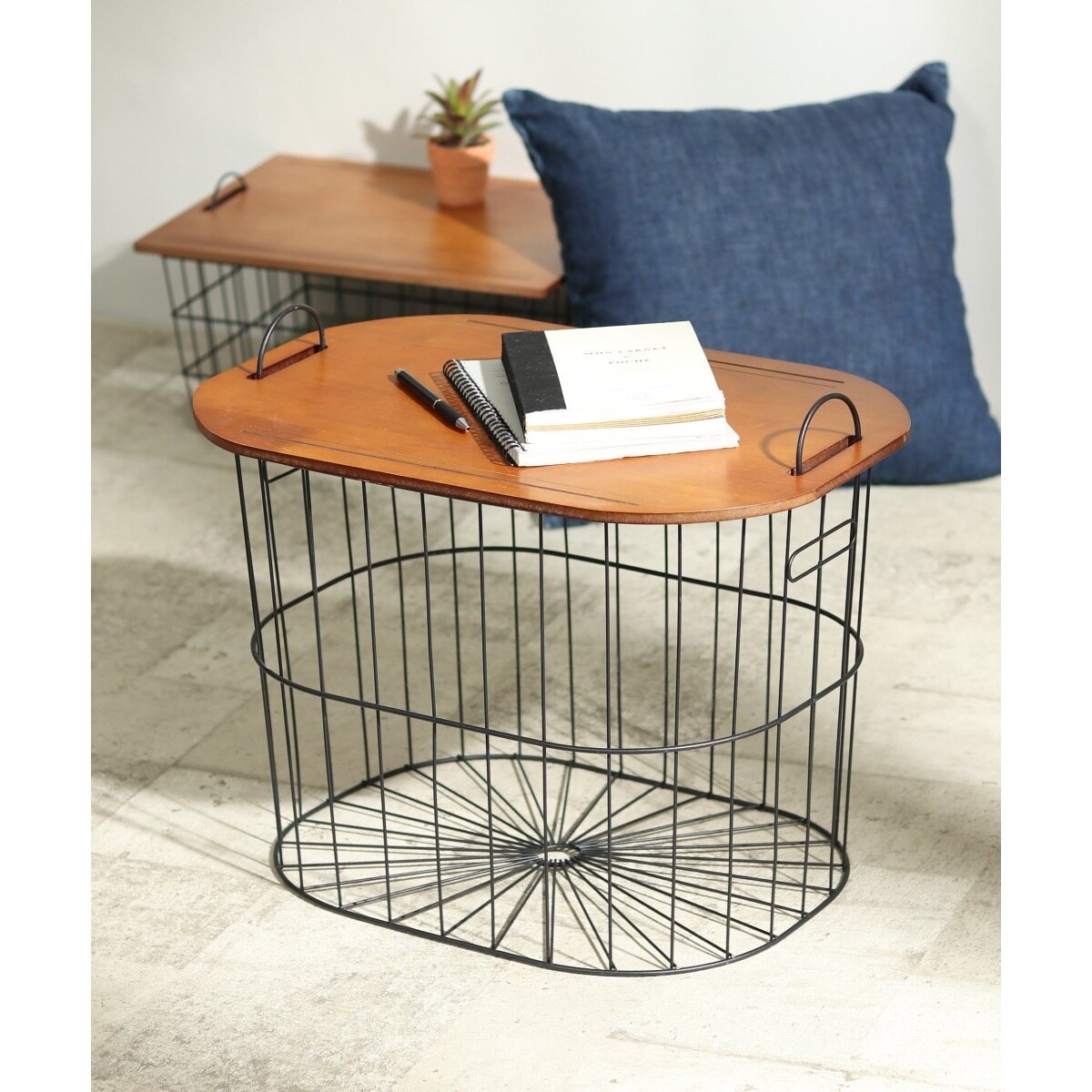 バスケットテーブル