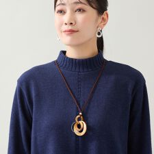 べっ甲調サークルネックレス