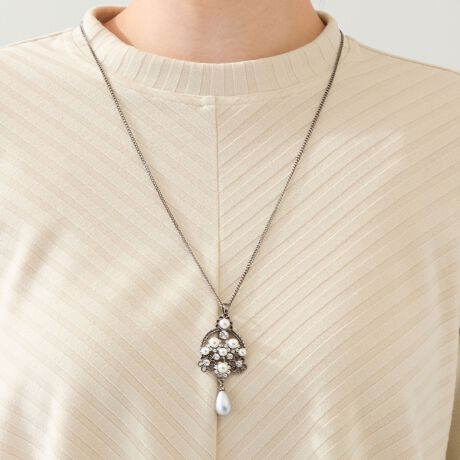 [^ԁF21145501]iЉƗhp[`[tɏSlbNXubNJ[̃x[XɁAp[`[tKXp[cU΂߂GKgȃlbNXBȂԂ񂾃fUC߂ƂĂtF~jłˁB̎^̃p[`[t͗hdlɂȂĂ̂|CgłBytSńBɏiȋP^ĂʊՂ̃lbNXłByfg175cmz͈ꕔX܂ƃICVbv̌菤iłR[fBl[gGKXX^C̋߂YĂlbNXBs[XuEXƑQłBRZvglXȃV[ɍ킹ăZNgłg[^R[fBl[guhBANeBuȃCtX^CyނkTCY~ZXɁAGKg{ȃX^COĂ܂BBeɂ̓ŐFČꍇ܂Bi摜̓Tv̂߁AFTCYAvgʒuAdlȂǂɕύXꍇ܂B戵\mF̏Ap肢܂B