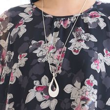 モダンドロップネックレス