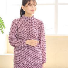 【洗える・セットアップ可能】幾何柄ギャザーブラウス