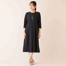 【洗える】タックデザインワンピース