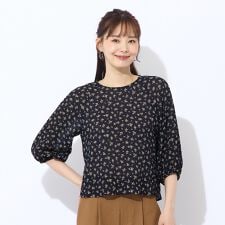 【洗える】ストレッチシアープリントブラウス