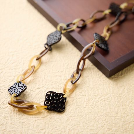 [^ԁF73145513]NVJȓ肪ȃlbNXyYANZT[zygOzyANZT[ptzRfނ̂₳ɓ{̍񂾃p[cۓIȃlbNXB@ׂŃNVJȓ͗lfUCIBVRz[Ȃł͂̌yƂʂBڂ͂ԂȂ̂ɋقǌy₩Bz[fނȂł͂̒gŔȂ݂̗ǂ|CgłBEEEEEEERfނVR΂gVẂuRX`[WG[vBR̃WG[[J[ɂĈJɂ肵Ă郁ChCWp̏iłBBei̓TvgpĂ܂BVRfނgpĂׁAp[c̑傫E`FTvƑقȂ\܂B܂BR[fBl[glbNXŜ̃ANZgƂĔzuꂽn̓z[p[c̓{^jJ`[tłȂA[hȈۂ˔Ă܂BJWAȒȂ烂[hȒȂ܂ŕL킹ACełBANZT[p̔ɓďi肢܂B؂ȕւ̃v[gɂ߂łBAr[eBGNySEMTCYzꂽl̃t@bVyށAANeBuŖ͂鏗̂߂̃uhB STCYx[XɁuSnvuVGbgvɂRe|[ȃRNVB NXȕ͋CoS[MTCYĂ܂B Beɂ@̓ŐFČꍇ܂B f摜̓TvgpĂ邽߁AFTCYEvgʒuEdlȂǂɕύXꍇ܂B ܂BMTCY͈ꕔiɂēWJ@ICVbvƈꕔX܂݂̂̌菤iƂȂĂ܂