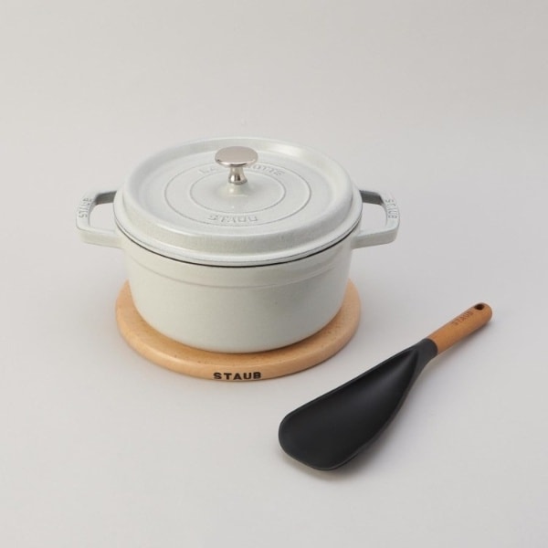 50thアニバーサリーセット ラウンド22cm・トリベットスプーン カンパーニュ ＜STAUB ストウブ＞ | 212キッチンストア(212  KITCHEN STORE) | マルイウェブチャネル