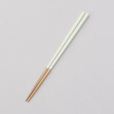 212キッチンストア(212 KITCHEN STORE)のほんとうにすべらないお箸 23cm マイルドホワイト