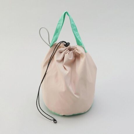 [^ԁFN7866872]ȈՕۗ̃`ВŁAyĐ܂݂łARpNgɎ^т܂BВɂ͎肪tĂĂ̂ŁAƂړɂ߁Bۗ܂⒲̏܂Ȃǂ郁bV|PbgBɂ⏬߂̃`{bNXĎ^Ԃ̂ɂ傤ǂ悢TCYłBy舵@zH/@:--dqW:--I[u:--ΉM:--ϔM/ϗ≷x:--̑:--Ɩ̊֌WɂAۂFČꍇ܂B܂Ap\REX}[gtHȂǂ̊ɂA኱iƉ摜̃J[قȂꍇ܂B