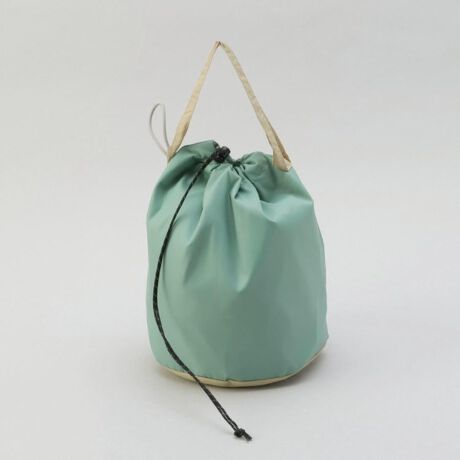 [^ԁFN7866874]ȈՕۗ̃`ВŁAyĐ܂݂łARpNgɎ^т܂BВɂ͎肪tĂĂ̂ŁAƂړɂ߁Bۗ܂⒲̏܂Ȃǂ郁bV|PbgBɂ⏬߂̃`{bNXĎ^Ԃ̂ɂ傤ǂ悢TCYłBy舵@zH/@:--dqW:--I[u:--ΉM:--ϔM/ϗ≷x:--̑:--Ɩ̊֌WɂAۂFČꍇ܂B܂Ap\REX}[gtHȂǂ̊ɂA኱iƉ摜̃J[قȂꍇ܂B