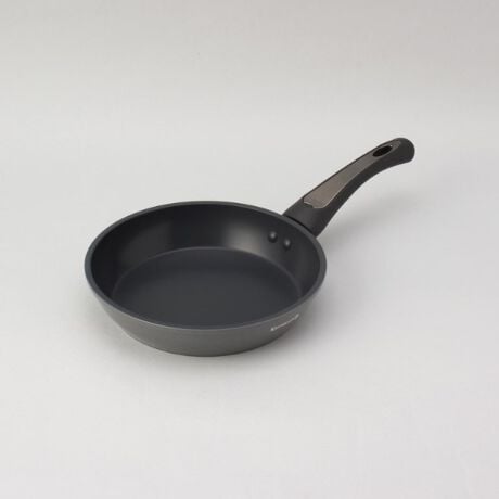 [^ԁFN7869418]vY}veNmW[ŃA~Ȃ̂ɁAR[eBO[̃tCpBPFASt[ŋΒ\Ac[g܂BvY}veNmW[Ƃ́AtCpɓɖ17000̃vY}pēpE_[n˂邱ƂŁAfނdA\ʂɏȉʂZpB̉ʂɂ肱тɂ܂BR[eBOƂ͈ႢÂɉHĂ̂ŁAтɂivIɑ܂BΒ\ŁACɉ΂ʂƂŐHނ̎|߂܂B킵ĝŁAȒPIy舵@zH/@:~dqW:~I[u:~ΉM:KXAIHAWGgq[^[AV[Yq[^[ϔM/ϗ≷x:--̑:--yȐidlzd:588ge:1200mlƖ̊֌WɂAۂFČꍇ܂B܂Ap\REX}[gtHȂǂ̊ɂA኱iƉ摜̃J[قȂꍇ܂B