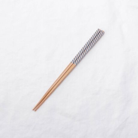 [^ԁFN7865460]ihanaiCnij͕́uዷhv̐Z@ōꂽAH@Ή̔V[YłBɔz؍ނgpĂTXeBiuȂŁAƖڂFƃfUCƌyĎ₷̂|CgłBtBhŁuf炵vƂӖihanaBقږHg炱A邾ŃNNfUCƂꂵIihanâ̓|bvȂfUCȂ̂ŁAfReBuɂȂ肷ɐH傤ǗǂʂĂ܂Bu茳ɑf炵̂vȑzƎRւ̃XyNgl܂ihanaV[YłB䐙̖؂̕悤Awʂ͖ؖڂfUCɂȂĂ܂BLinjai\[jjcu̍Ԃɔ`ׂ̌v`[tɂĂ܂y舵@zH/@:dqW:~I[u:~ΉM:--ϔM/ϗ≷x:--̑:--yȐidlzd:15gS:22.5cmƖ̊֌WɂAۂFČꍇ܂B܂Ap\REX}[gtHȂǂ̊ɂA኱iƉ摜̃J[قȂꍇ܂B