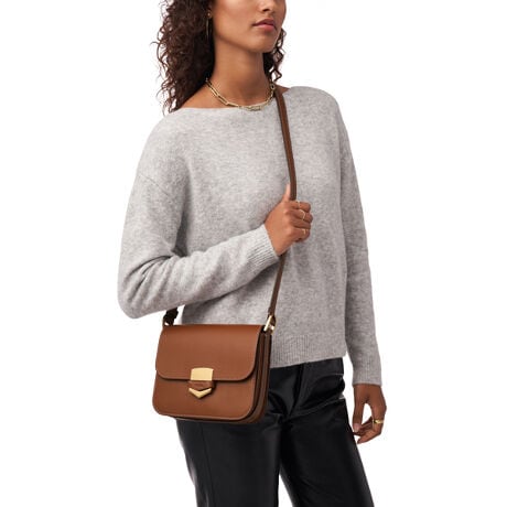 ^CXȖ͂hNX{fBALENNOXoBuh̗jʂĎgĂACRɃCXpCAꂽVȃVOl`[^p[c炢܂B㎿ȃuEU[ɃXG[h̃}CNt@Co[ CjO{A[̃|PbgzLENNOX́AghɎȂ݁BłoobO̒nʂVɊl邱ƊԈႢȂłBFossil̃U[íALeather Working GroupiLWGjʂĐӔĈÂxĂ܂BRNVFLennox[\TCYFiPhone 14 Pro MaxSamsung Galaxy S22 Ultra܂ł̑S@TCYɑΉX[XU[tbvNX{fBobO20.4cm x }`5.8cm x 17.2cm߉\ȃNX{fBXgbv x 1ÕfBe[FobNXCh|Pbg x 1̃fBe[Ft@Xi[|Pbg x 1AXCh|Pbg x 3A: Kiy FOSSIL ɂ zFOSSILitHbVj́AnƓƑnɃCXpCAꂽEL̃CtX^CANZT[uhłB𒴂Ĉ郌U[ObYAWG[AEHb`nĂ܂BׂĂ̊ɂāAMake Time For GoodiPnjƂɓw߁AlXnЉɃ|WeBuȕω炷悤gł܂B< mF >pbP[W͎ۂ̉摜ƈقȂꍇ܂BOɂ́AAɃLY≚݂ꍇ܂B炩߂Bp̃j^[Ɩ̉eɂAۂ̏iƐFقȂČꍇ܂B[i͕ۏ؏̑ƂȂ܂̂ŁA؂ɕۊǂĂ܂悤肢܂Bi^OɋLڂĂ鉿iɂ܂āAî݂̂Ăꍇ܂BɂAiɕ\Ă鉿iƈقȂ^OtĂꍇ܂A̔i͂ɉʂɕ\ꂽiƂȂ܂B܂悤A肢\グ܂B