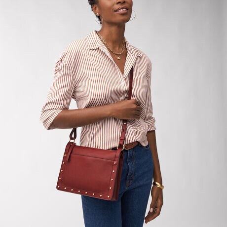 t@Xi[|Pbg1AobNXCh|Pbg1AtgXCh|Pbg1A߉\ȃNX{fBXgbv1{AU[NX{fBłBFossil̃U[íALeather Working GroupiLWGjʂĐӔĈÂxĂ܂BRNVFTaryn[\TCYFiPhone 14 Pro MaxSamsung Galaxy S22 Ultra܂ł̑S@TCYɑΉU[NX{fB24.2cm x }`5.8cm x 18.5cm߉\ȃNX{fBXgbv x 1ÕfBe[FobNXCh|Pbg x 1AtgXCh|Pbg x 1̃fBe[FXCh|Pbg x 1At@Xi[|Pbg x 1A: Kiy FOSSIL ɂ zFOSSILitHbVj́AnƓƑnɃCXpCAꂽEL̃CtX^CANZT[uhłB𒴂Ĉ郌U[ObYAWG[AEHb`nĂ܂BׂĂ̊ɂāAMake Time For GoodiPnjƂɓw߁AlXnЉɃ|WeBuȕω炷悤gł܂B< mF >pbP[W͎ۂ̉摜ƈقȂꍇ܂BOɂ́AAɃLY≚݂ꍇ܂B炩߂Bp̃j^[Ɩ̉eɂAۂ̏iƐFقȂČꍇ܂B[i͕ۏ؏̑ƂȂ܂̂ŁA؂ɕۊǂĂ܂悤肢܂Bi^OɋLڂĂ鉿iɂ܂āAî݂̂Ăꍇ܂BɂAiɕ\Ă鉿iƈقȂ^OtĂꍇ܂A̔i͂ɉʂɕ\ꂽiƂȂ܂B܂悤A肢\グ܂B