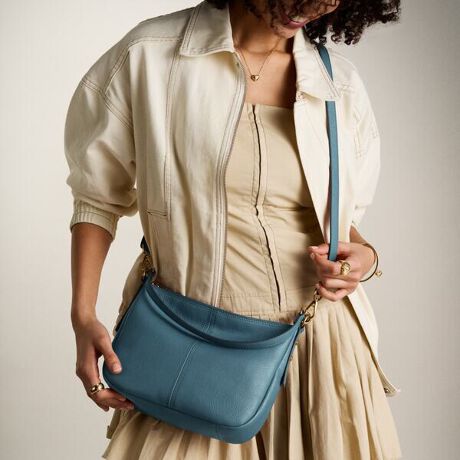 ̂oɂ҂́AhYu[JOLIENX{fBB[h[uɐꂽ|bvȃJ[vX܂B߉\ȃXgbvŁANX{fBƂĂV_[obOƂĂg܂BOɂ͕Kioꂵ₷XCh|PbgÃ|Pbgɂ͐g̉̂̂𐮗Ď[ł܂B肰ȂVbNŁA@\IȃobOłBFossil̃U[íALeather Working GroupiLWGjʂĐӔĈÂxĂ܂BRNVFJolie[\TCYFiPhone 14 Pro MaxSamsung Galaxy S22 Ultra܂ł̑S@TCYɑΉU[NX{fB28.0cm x }`7.7cm x 20.4cm߁EO\ȃNX{fBXgbv x 1AV_[Xgbv x 1ÕfBe[FobNXCh|Pbgi}OlbgXibvtjx 1̃fBe[FXCh|Pbg x 1At@Xi[|Pbg x 1A: Kiy FOSSIL ɂ zFOSSILitHbVj́AnƓƑnɃCXpCAꂽEL̃CtX^CANZT[uhłB𒴂Ĉ郌U[ObYAWG[AEHb`nĂ܂BׂĂ̊ɂāAMake Time For GoodiPnjƂɓw߁AlXnЉɃ|WeBuȕω炷悤gł܂B< mF >pbP[W͎ۂ̉摜ƈقȂꍇ܂BOɂ́AAɃLY≚݂ꍇ܂B炩߂Bp̃j^[Ɩ̉eɂAۂ̏iƐFقȂČꍇ܂B[i͕ۏ؏̑ƂȂ܂̂ŁA؂ɕۊǂĂ܂悤肢܂Bi^OɋLڂĂ鉿iɂ܂āAî݂̂Ăꍇ܂BɂAiɕ\Ă鉿iƈقȂ^OtĂꍇ܂A̔i͂ɉʂɕ\ꂽiƂȂ܂B܂悤A肢\グ܂B