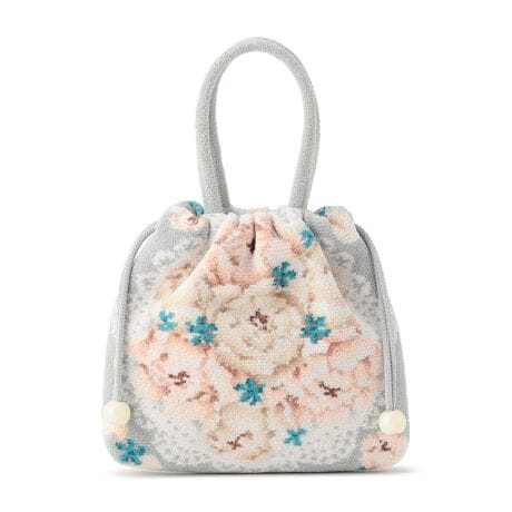 [^ԁF1I1325121168]˂䉖򂪐炩Ȑtłuz[[sIj[v̎ВłBnhtŎ₷AƂoɕ֗ȃTCYBוȂƂ́ARpNgɐ܂肽߂̂ŗs̎ɂ􂵂܂Bꂢ߂ȃR[fBl[głoƂɎĂACełBkwʕlkJlВyPATTERN CONCEPTzHOLY PEONYiz[[sIj[j`͂ɂމԉł̎Ɂ`lւ̑z`ɂāAhXpwʂEFfBOu[PBӂDFAۂ݂̂邵Ȃ₩ȉԎpACiɖ䉖򂪊ÂȂAԉł̍Ko邩̂悤ɑւ̉Ԃ炩܂B͂̏íAʐ^ƕ̈ʒuقȂꍇ܂B̔zuɂĂ̂ẃA邱Ƃł܂B