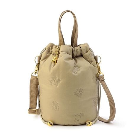 [^ԁF126825117319]R[fBl[gɍ킹Ď₷wnCWx̋ВV_[obOłBƂJWAȕ͋C̓^{fBɁAhCc̖ɂ鏬ȐhイB肰ȂVѐSvX܂BD݂̒ɒłV_[́AiXǎdlȂ̂ŊOĎ莝X^Cɂ邱ƂBlJWAȕ͋CYobOłBkwʕlkJlВktil`[yPATTERN CONCEPTzHEIDIinCWj`킢炵ɖ`ĂƂɂ傤AAďȉԁEEEhCc̖ɂ鏬ȐDȂywnCWx́Â킢炵qǂɂlɂlCB