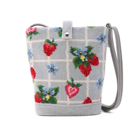 [^ԁF1E5125117237]wXgx[tB[hveBx̃|VFbgłBx[XJ[炩ȕ͋CYO[ɂ邱ƂŁA炵ĐlCȕɏivX܂BRpNgɌĂo̕KiƓ̂ŐgyɊOoł܂Bɂ͏ނ̂ɕ֗ȃI[v|PbgtB̃obOނƐeqł낢ɂāANR[fyނ̂fGłBkwʕlkJlI[vixt}O߁jk|PbglI[v|Pbg~1iwʗjyPATTERN CONCEPTzSTRAWBERRY FIELD PETITiXgx[tB[hveBj`ׂȃC`S`ɂ₩ȃC`SB΂̗t̂AȈ炵C`S̊yׂɁAȏԂv킸΂Bn[g^̃C`S̊Â̐D敗ɏāAւƍL܂B͂̏íAʐ^ƕ̈ʒuقȂꍇ܂B̔zuɂĂ̂ẃA邱Ƃł܂B