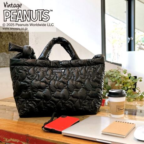 [^:1546965]A4TCY[\ȁu~fBAvB@@@ȃVGbg̋Cyđ̂ɓY_炩ȂA莩Bhbg{^J̌傫JAm̏oꂪX[Yɍs܂BtŁẢוłꂢȌ`L[vĂ܂B|PbgɕtROOTOTEIWiDl[ꂵ|CgB̂тɂ킢Bt[ŃANeBuɁBg[gobOV_[obO2waydlBӂӂ``̃V_[́AŒ߂\BRƂіڂANZgBwʂ̃[|Pbgɂ́ATbƏoꂵX}zȂǂĂ̂ŕ֗łBVCj[ȃubNVo[ƁAVHŕ̂}bgȃubNx[WBD݂̎ZNgĂ܂BN[ȔzFɂՂXk[s[X̃VGbgB{[nhV_[킹邱ƂŁAVѐŜly߂g[gobOɎdオ܂BPEANUTSfUCROOTOTEɂȂ܂BIgiył邱̃fUCBLeBÕp^[Xk[s[̃VGbgIӂӂ``̃V_[Xgbv|Cgł