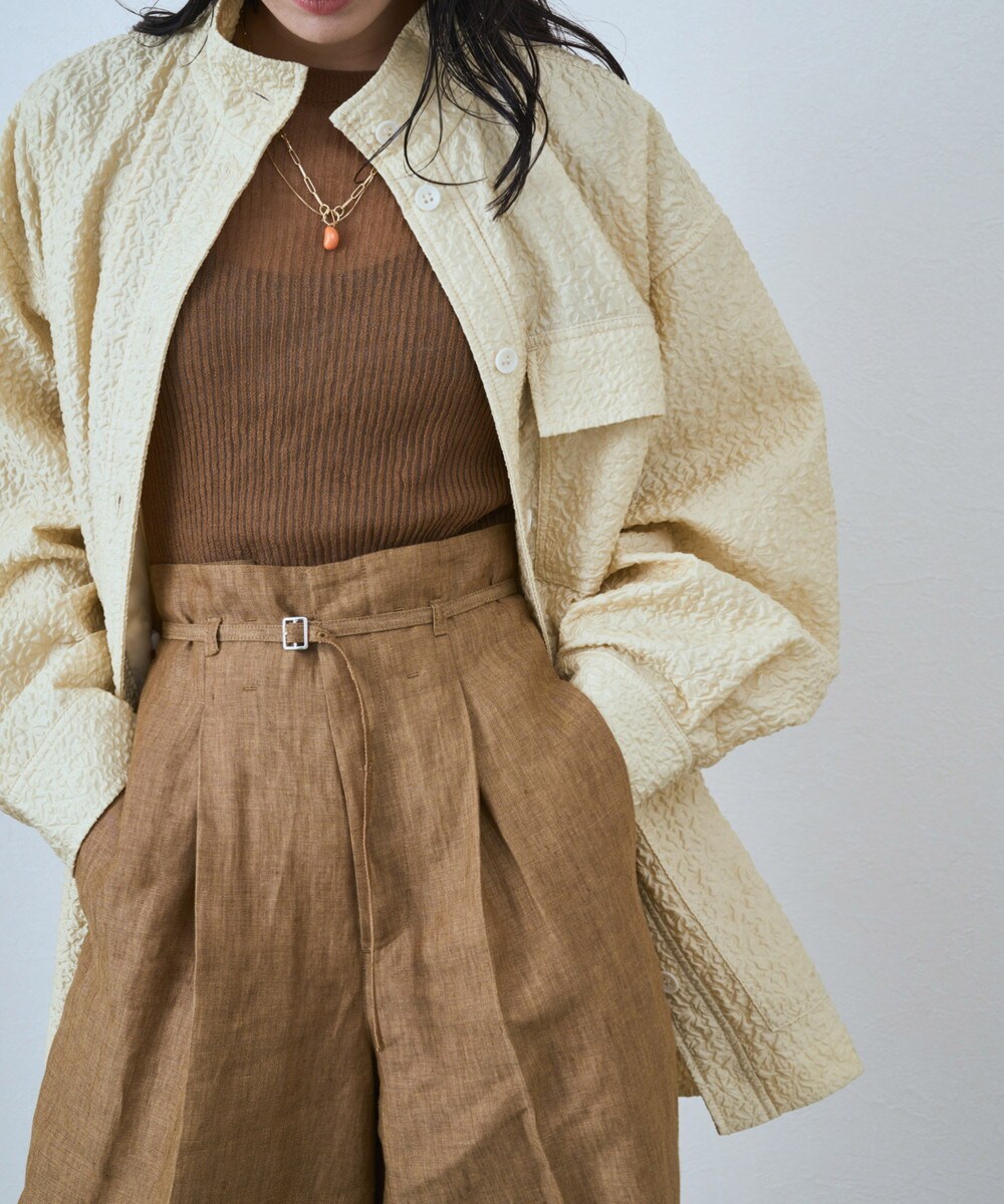 Audrey and John Wad】エンボスフラワーボンディングスタンドカラー