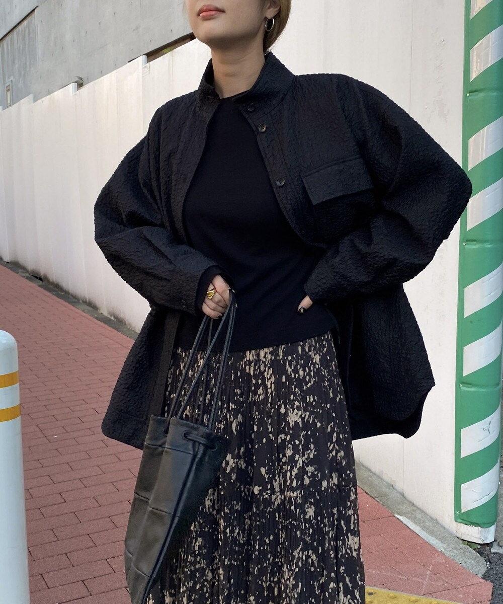 Audrey and John Wad】エンボスフラワーボンディングスタンドカラー