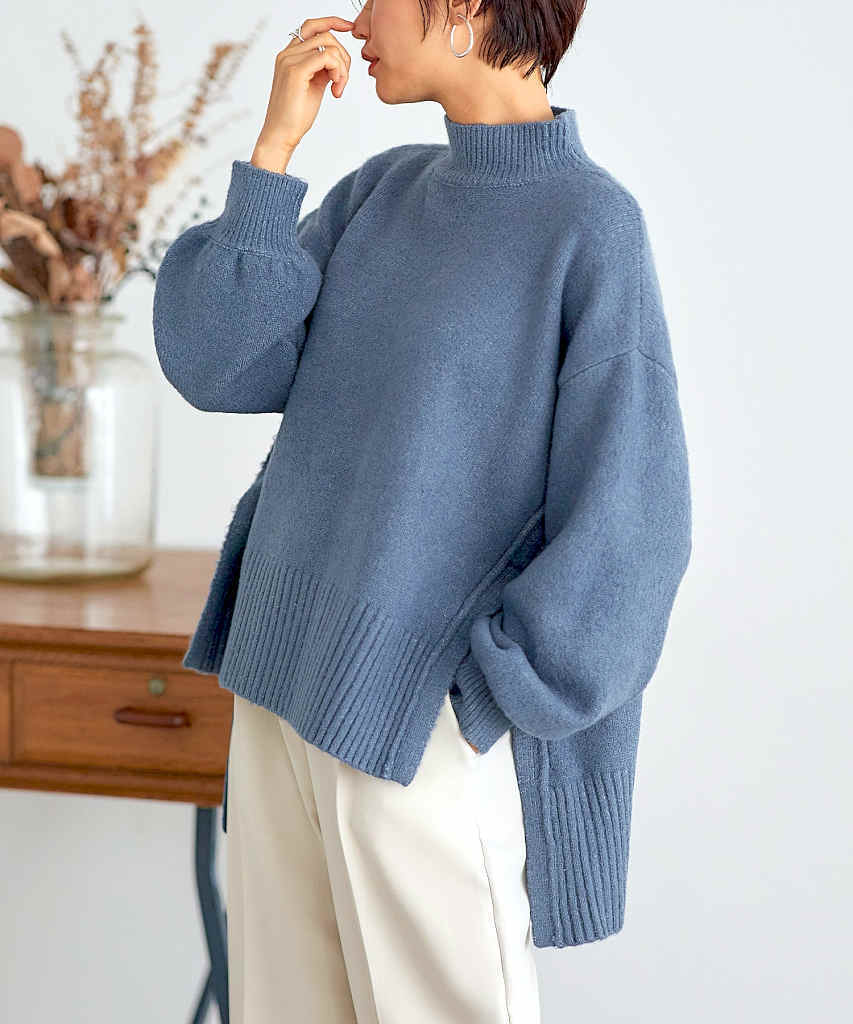 【S～M、M～L】洗える　サイドスリットハイネックニット