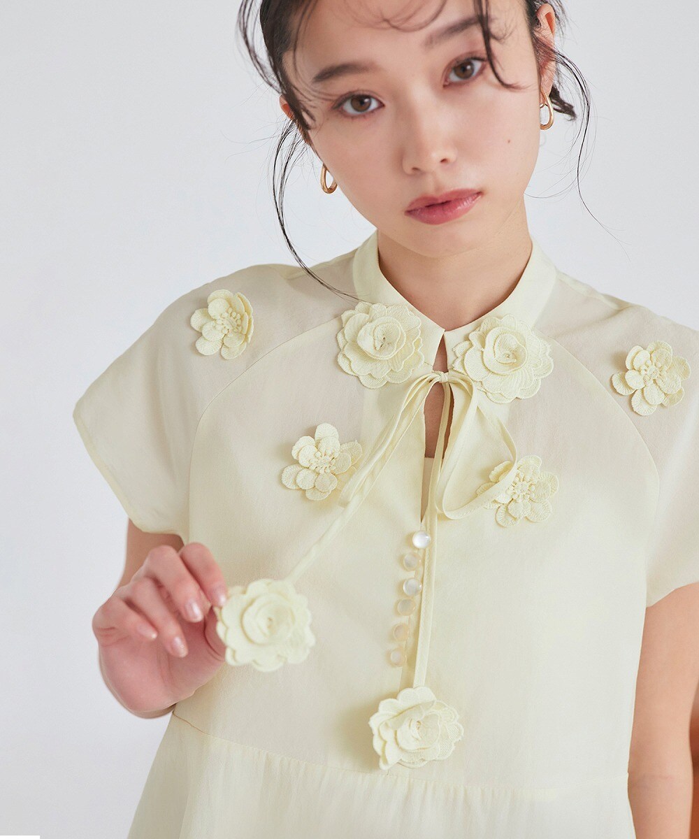 ルイルエブティック RUIRUE BOUTIQUE 【洗える】フラワーモチーフ シアーペプラムブラウス （ペールイエロー） 洗える】フラワーモチーフ シアーペプラムブラウス | ルイルエ