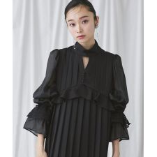 ルイルエブティック(RUIRUE BOUTIQUE)のクラシカルパフスリーブ プリーツドレス