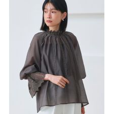 ルイルエブティック(RUIRUE BOUTIQUE)のシアーボリュームレースブラウス