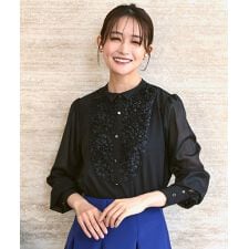 レース切り替えウイングカラーブラウス