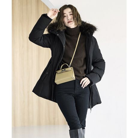 [^:D1645]Iꂽt`_Eґɕݍ񂾁ACiӂ郉OWA[_EWPbgB̂cCfނɁA㎿ȃt`_E𒚔Jɕ߂ꒅBXeb`X̊炩ȕ\ꂽۂ^AՂƂN[t@[~̑؂₩ɁBy₩łAVGbgl̏Ă܂BґɂN[t@[B؂₩ɁBXeb`XfUCŐꂽǂvXBFRENCH DOWN by RUIRUE BOUTIQUEtX̖LȎRƋC󂪈񂾁A󏭂ȃzCg_bN_EBĈ悤ɌyAӂƕݍނ悤ȒgB́A̖hł͂ȂAȂ̓~iɍʂht`GKXh̏ےBThe Essence of French Down |t`_EɏhA̖{|RUIRUE BOUTIQUẼ_ER[ǵA_E80EtFU[20̗zIȃoXɂAy₩ɒgAVGbgۂ݌vB~̑Ɂht`GKXhYʂȈꒅByfBe[zEtgc̐؂ւ̂̃CƌAX^CĂ܂BEh[XgÕh[XgOŃEGXgC݂ɒB̊̂VGbgo܂BEJhbg{^Wt@Xi[dlŖhQIWt@Xi[Ȃ̂ŁAJ΃VGbg̒\łBYKKt@Xi[gpĂ܂BE̓RIBdlŕhł܂BE|Pbgt@Xi[t̋|PbgEɃ{^t|PbgBEN[t@[{[~[ȃN[t@[́AO\BCɍ킹ăX^CςQWAYfUCłt[h̕\ɔz{^ł藯܂Ap̃YOh~B肵VGbgۂ܂Bn̂邫ꂢ߂Ȉۂ̊炩ȃcCfށB ߃V[ fC[̂o|VbsO͂Aʋ΂rWlXV[AAIAZj[A2(񎟉)A1.5AlAAӉAaAAXRȂǂ̃p[eB[V[Af[g⏗qAaAtA\A܎OA{QȂǁA20E30E40E50܂ŕLV[ŒpłۉEh̍I[Ehȃ_ER[głB