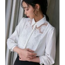 フラワーモチーフブラウス