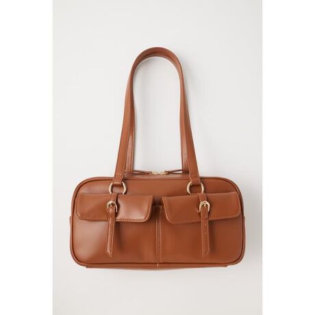 [^ԁF010HAP55-3491]yFAUX LEATHER SHOULDER BAGzꂽYNVJȃV_[obOBeʂȖ{̂ɕ̃|Pbgt邱ƂŁA@\ƃIWieBvXBp[cPAnɂ̓XgCvgpBJWAtH[}AX|[eB[ȂǁAǂȃX^Cɂ킹₷ACRjbNȃobOłB{i͍vł肵Ă܂B{vł͂܂̂ŁA\߂B