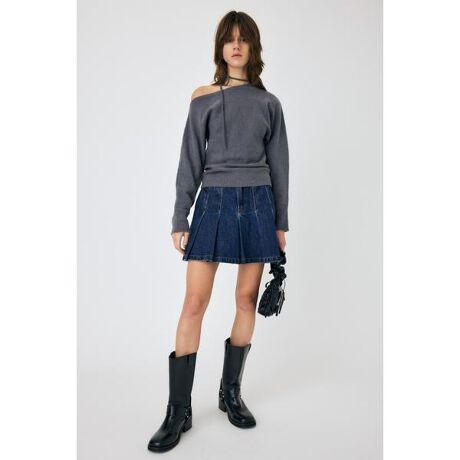 [^ԁF010HA711-7701]yPLEATED DENIM MINI SKIRT ^ v[cfj~jXJ[gz|Cgfjfނ̃v[c~jXJ[gBfBe[قǗǂ䊴ŃX^CAbv܂BX^COъ̂jbgJ[fBKLC߂̃u[c߁B