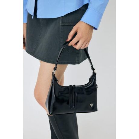 [^ԁF010IA355-5011]yNANO HOBO HANDLE BAG ^ imz[{[nhobOz|Cgl͋̕CŃX^COiグĂ܂B߂̈ƃIWiMS}[N̋ǂANZgɂȂĂ܂BfBe[A[TCYƂĂA₷nhB~jobOȂ炵}`̂ŕǂłB^̑傫߃TCYpӂĂ܂X^CO~j}ȃfUC͕ig炫Ƃ܂ŁALV[łp܂BynFv(BRN͑J[Ƃ͈قȂ鐶nł)zgpĂ܂Bgp񐔂ɂ炸AԂ̌o߂Ƌɗ򉻂AЂъǍ܂Bꂪt܂܂̕u͗򉻂𑁂߂܂̂łӉBߓxȖC͎̔̌ɂȂ܂̂łBۊǂ͍A̓ȂꏊɕۊǂĉBZF͐Fꍇ܂BZW̔zFgݍ킹͔ĂBîCɓo^CɓACe̍ēׁE݌1_Ȃǂ̒ʒm󂯎邱Ƃł܂BuĥCɓo^VACeׂ̓lCACe̍ēׁA߃gsbNXȂǁAuh̏󂯎邱Ƃł܂B[ӎ]摜̏i̓TvłBۂ̏iƎdlAH኱قȂꍇ܂B摜̏i͌̏Ǝ˂pxAg̃j^[ɂAƐFقȂꍇ܂BpA舵̍ۂ́AAeV^OmFB