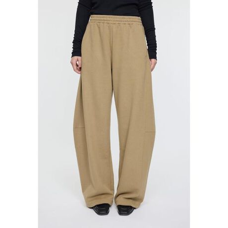 [^ԁF010IA181-3851]yCURVE LINE SWEAT PANTS ^ J[uCXEFbgpcz|CgAXW[e[NoĒԉXEFbgX^CBfBe[hC^b`̏㎿ȗёfގgApl؂ւŗ̓IȃoVGbgƂăAbvf[g܂BX^COîZ[^[AVc^e[[hƂ̑gݍ킹͐V[NX^CɂZ^CgȃgbvX킹ăANeBuɒȂxX^CƂĂ̒ĂłfC[ȃEFAłB|CebhgDV[YoGV[Y킹ď炵Ƃނ̂߂łBnFȂnFȂLkF򊴁FȂfށFѐnîCɓo^CɓACe̍ēׁE݌1_Ȃǂ̒ʒm󂯎邱Ƃł܂BuĥCɓo^VACeׂ̓lCACe̍ēׁA߃gsbNXȂǁAuh̏󂯎邱Ƃł܂B[ӎ]ЊǗ̃J[\LĂA^ÕJ[\LƈقȂLڂƂȂĂꍇ܂Bi摜̐F́AO≮̌̏Ǝ˂pxɂƐFقȂꍇ܂BpA舵̍ۂ́AAeV^OmFB