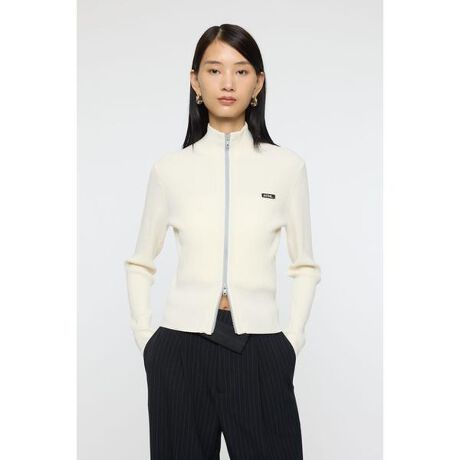 [^ԁF010IA470-3431]yBI COLOR MIDDLE NECK TOP ^ oCJ[~hlbNgbvXz|CgfBe[WbvoCJ[ɎdグnClbNgbvXBEɂ̓jbgWK[he[ṽ|CgBX|[eBȃJ[WJŁAVvȂ݊̂fUCɂȂĂ܂B悢̐nŁAV[YʂĒ񂵂₷̂͂łBX^COAE^[̃Ci[ƂčނŁAR[fɒ悢ANZgvXBXbNXɍ킹ăX|[eB~bNXyނ̂߁BWbvJăC[hoȂǁAȂ̕L1łBîCɓo^CɓACe̍ēׁE݌1_Ȃǂ̒ʒm󂯎邱Ƃł܂BuĥCɓo^VACeׂ̓lCACe̍ēׁA߃gsbNXȂǁAuh̏󂯎邱Ƃł܂B[ӎ]摜̏i̓TvłBۂ̏iƎdlAH኱قȂꍇ܂B摜̏i͌̏Ǝ˂pxAg̃j^[ɂAƐFقȂꍇ܂BpA舵̍ۂ́AAeV^OmFB