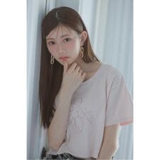 【AKB48 千葉恵里さん着用】ラインストーンロゴTシャツ
