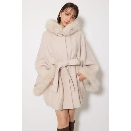 [^ԁF110IA730-0371]yrienda炵𗎂Ƃ񂾍Ggh̃b`|`R[gINEWJ[ǉčNoz|CgNlC|`R[gVJ[ǉɂȂčNēoBgh̃|`R[gAfBCNɗƂ񂾈ꖇBӂƍLtACx[XɁAN炵傫߂̃t[h⍂߂̃EGXgxgŁAX^CAbvČ悤vZăfUC܂Bё̒tFCNt@[t[hƑɎAǂNXȕ͋CYNX鑕ɁBƃt[h̃tFCNt@[͎O\Ȃ̂ŃV[ɍ킹ăX^COł̂|CgłBpcX^C⃍Ou[cƃoX₷A̓~̂oxĂACełBfBe[pTƉHD邵Ȃ₩ACR[gBt[h傫߂ɃfUĈŏʂ҂ł܂BtFCNt@[͑SĎO\ɂĂ̂ŁA킹X^COɂĕωČ邱Ƃł܂BX^COV[g̃{gA~j䃏s[XŁA̓Ou[c߂łB