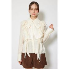 リエンダ(rienda)の2WAYフリルブラウス