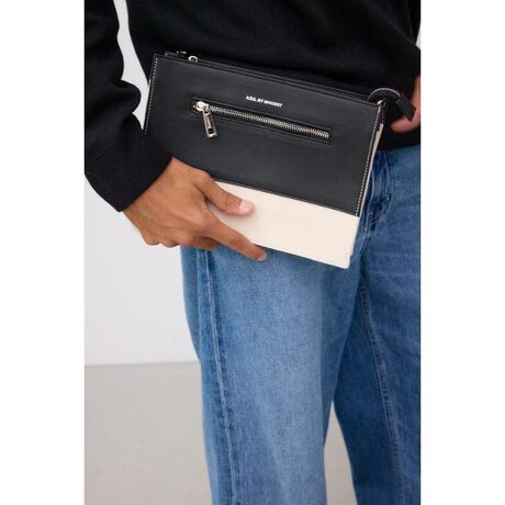 [^ԁF251HAC55-104H]2024 Autumn&Winter item  i(fUC)|CgtFCNU[ƃRbg̐ؑփfUCɂȂĂNb`obOłBifBeB[tFCNU[ƃRbg̐ؑփfUCŁAOʂɃWbv̕tꂪĂ܂BV_[XgbvtŕtĂV_[obOƂĂg܂BX^COW[YX^CALC߃X^CȂǗlXȃR[fBl[g̃ANZgƂĂg܂Bf@ޖ{i͍gpĂ܂Bgp񐔂ɂ炸AԂ̌o߂Ƌɗ򉻂AЂъǍ܂Bꂪt܂܂̕u͗򉻂𑁂߂܂̂łӉBߓxȖC͎̔̌ɂȂ܂̂łBۊǂ͍A̓ȂꏊɕۊǂĉBZF͐Fꍇ܂BZW̔zFgݍ킹͔ĂB