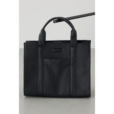 合皮スクエアミドルバッグ