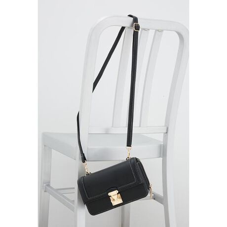 [^ԁF250GAC55-050F]2023 Autumn&Winter item    EAZULԃEHbgobOłBE炵AobN^ƔzF̃Xeb`{܂B EՂƃ{[邱Ƃŗ̊łĂ胂[hȈۂɁB EH̎ɁALCڂȃX^COɂ҂̃EHbgobOƂȂĂ܂B  E O|Pbg̋́AYĊJĂƃX[YłB