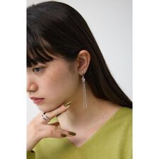 ノットデザインスウィングチェーンピアス