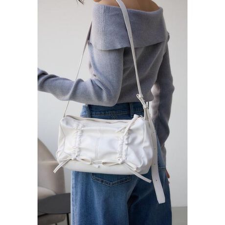 [^ԁF250HAT55-393K]{fUCMU[V_[obO |Cggh̃{fUC̃V_[obOBfBeB[Ԃ̂鍇vgp邱ƂŃtF~jɂȂ肷Â߂̃X^COɂ͂AJWAX^CO̊OACeƂĂĝ߂łBfރJrɂۊǂȒPȂ̂łBGꂽ܂܂ŒԕuȂfނƖȂ悤ɕۊǂĂBڐ邱Ƃ܂BÕLU[̓{Œł܂B