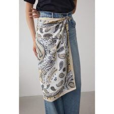 ペイズリーパターン大判スカーフ