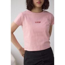 アズールバイマウジー(AZUL BY MOUSSY)のグリッタープリントTシャツ