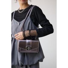 ターンロックフラップウォレットバッグ