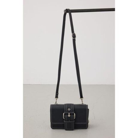 [^ԁF250IAC55-1341]xgfUCEHbgobO |CgNVJȃobNfUCڂAiƃgh˔V_[obOB fBe[ƂtFCNU[fނɁAzCg̃Xeb`ANZgƂĉffUCBtbvɎ{ꂽ傫߂̃obNAVvȂۓIȃ|CgɁBɂ͎Oł邨zĂ̂ŁAƂo⃌W[ɂsb^BVvȃfUCȂ̂łǂȃX^COɂ킹₷AV[Y킸ɂ߂̃ACełB fޔGꂽ܂ܕuȂfނƖȂ悤ɕۊǂĂBfސɂĂ͈ڐ邱Ƃ܂B[ӎ]摜̏i̓TvłBۂ̏iƎdlAH኱قȂꍇ܂B摜̏i͌̏Ǝ˂pxAg̃j^[ɂAƐFقȂꍇ܂BpA舵̍ۂ́AAeV^OmFB