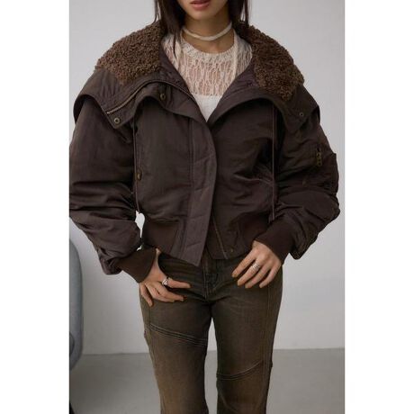 [^ԁF250IAC30-073I]N-2B tCgWPbg|CgR[fBl[gɒ悢oX炷A{[̂郏ChVGbgŎdグN-2BAE^[łBfBe[t[h̓ɂ̓{AfނgpAt@Xi[JărbNJ[fUCłpł2WAYfUCłB␞ɂ́AO̗C̐Nhł郊utĂ܂B̃pbJOAVK[|PbgȂǖ{iIȃfBe[ӂ񂾂ɐ荞܂ꂽfUCɗƂ݂܂BX^CO{[̂jbgXEFbg̏ォyɉHD̂ŁAH~̃X^COɂ͌ȂDGACełB؂₩ɂĂ傫ȃt[h̃t@Xi[JƁAʔQȑ傫ȋ݂ɂȂ2WAYdlłBnV{H{Ƃŕ\ʊAƂƏ_炩ɎdグĂ܂BFȂ@nFLkFȂ򊴁F[ӎ]摜̏i̓TvłBۂ̏iƎdlAH኱قȂꍇ܂B摜̏i͌̏Ǝ˂pxAg̃j^[ɂAƐFقȂꍇ܂BpA舵̍ۂ́AAeV^OmFB