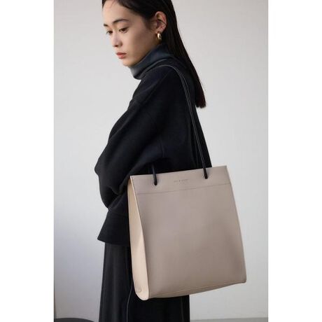 [^ԁF250JSB55-2271]i[nhVbp[obO |CgǂȃX^COɂn}fUC̃Vbp[obOłBfBe[Jɂ̓}OlbgtŏȃobÕTuobOƂďd󂵂܂BLoX肫ƊôŁAp[eB[Ȃǂɂׂ͍Ɋ|fUCȂ̂ŁAX^COɓރfUCɂȂĂ܂BA4TCYۂTCYŁAPC₷g₷TCWOłBfރJrɂۊǂȒPȂ̂łB舵̂ӔGꂽ܂܂ŒԕuȂfނƖȂ悤ɕۊǂĂBڐ邱Ƃ܂B250ISB55-142J̃s[giłB[ӎ]摜̏i̓TvłBۂ̏iƎdlAH኱قȂꍇ܂B摜̏i͌̏Ǝ˂pxAg̃j^[ɂAƐFقȂꍇ܂BpA舵̍ۂ́AAeV^OmFB